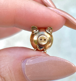 Antique yellow 9K piggy charm