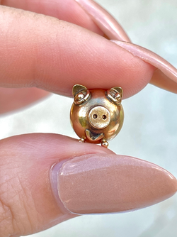 Antique yellow 9K piggy charm