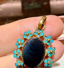 Antique yellow 18K French turquoise onyx and glass back locket