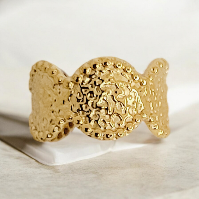 Vintage Textured Ear Cuff-gallery-42474230546682