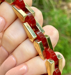 Vintage yellow 14K and carnelian angled link bracelet, 7.25 inch