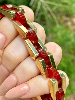 Vintage yellow 14K and carnelian angled link bracelet, 7.25 inch