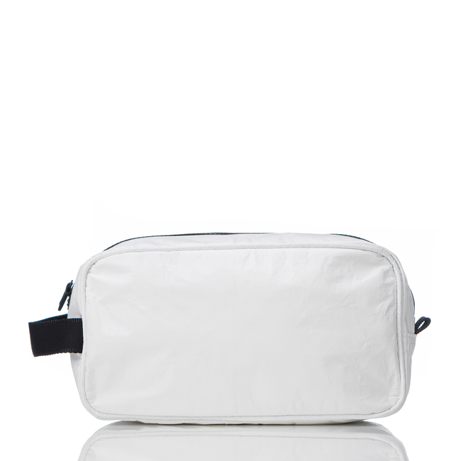 dopp_blank_white_center.jpg