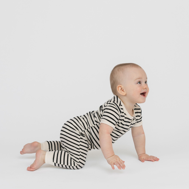 dreamy_short_sleeve_sleeper_baby_natural_stripe_2.jpg