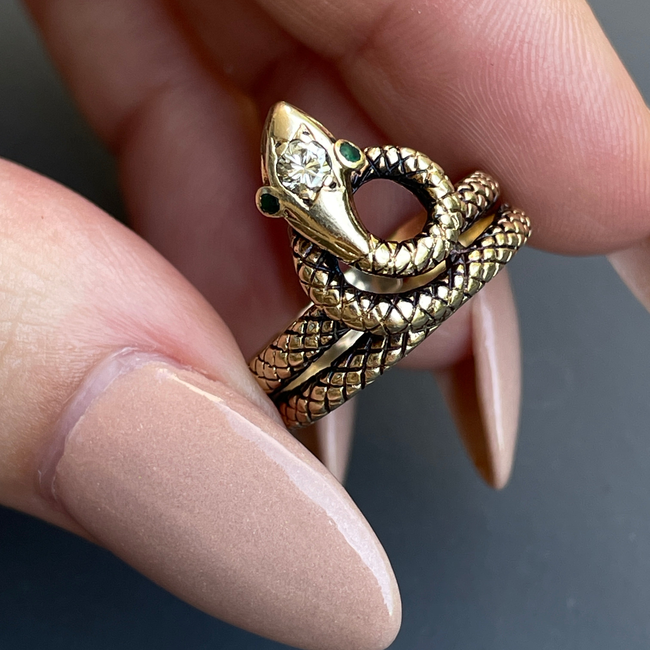 Vintage yellow 14K textured snake ring with .1 ctw diamond and emerald eyes, size 6-gallery-56085128937787