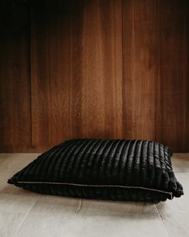 Coronado Black Faux Fur Dog Bed