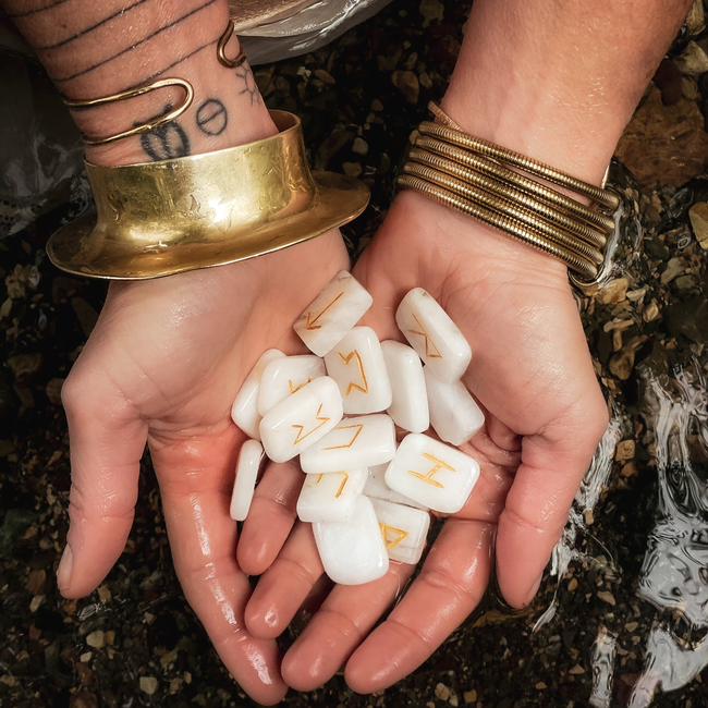 THE FABLE BOOK OF RUNES-gallery-42678319513762