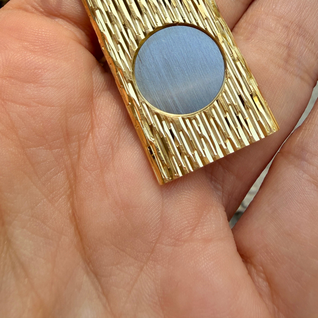 Vintage yellow 18K textured cigar cutter pendant-gallery-56497981522235