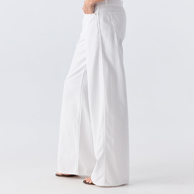 Regina <br> White-gallery-33523933872194
