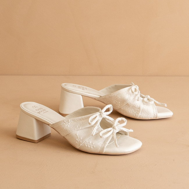 The Emerald | White Double Bow Peep Hole Block Heel-gallery-38019482484913