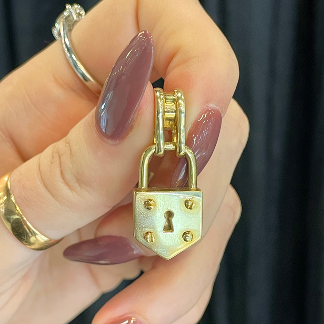 Vintage yellow 18K gold padlock pendant-gallery-51061955363131