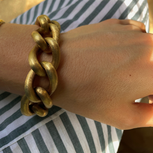 Vintage Yellow 14K midcentury florentine finish round curb bracelet, 6.75 inch fit-gallery-56049050288443