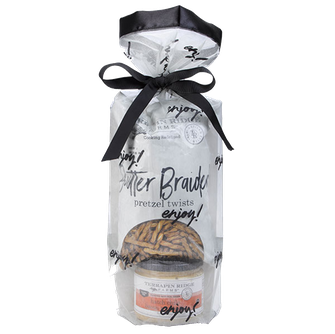 Everyday Grab and Go Giftset with Hatch Chile Cream Cheese Dip and Butter Braided Pretzels