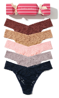 Holiday Exclusive: Signature Lace Low Rise Thong Holiday 5 Pack Cracker