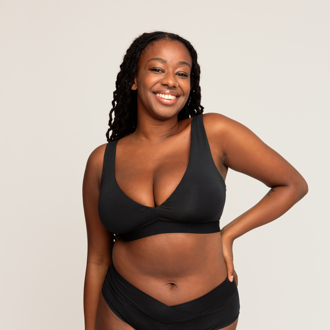 iteration_Comfortable_Supportive_Wireless_Plunge_Bra_Roman_Size_MP_Onyx_1.jpg