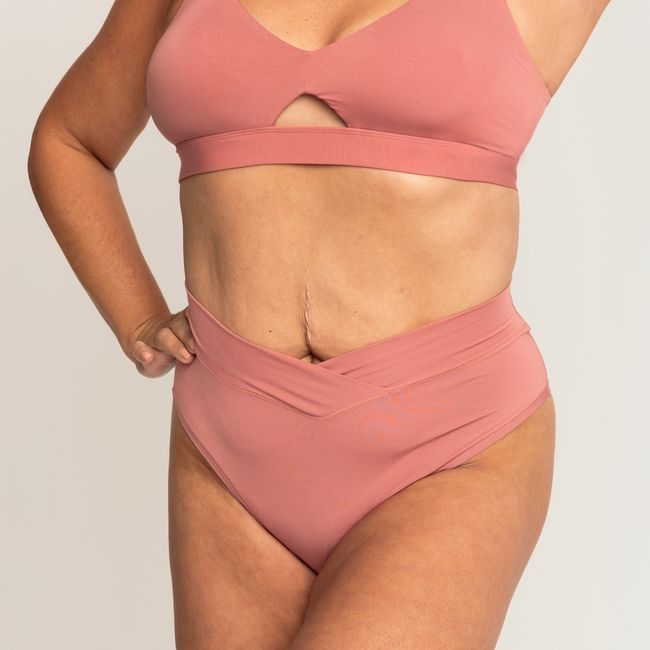 iteration_High_Waist_Brief_Mary_Size_L_Sienna_1_mod.jpg