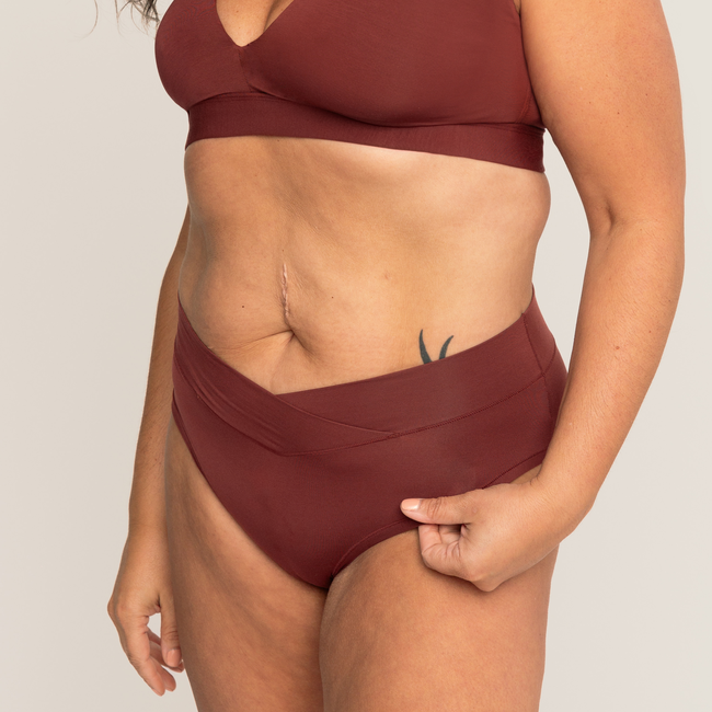 iteration_Mid_Rise_Hipster_Mary_Size_L_Mahogany_1_cropped.png