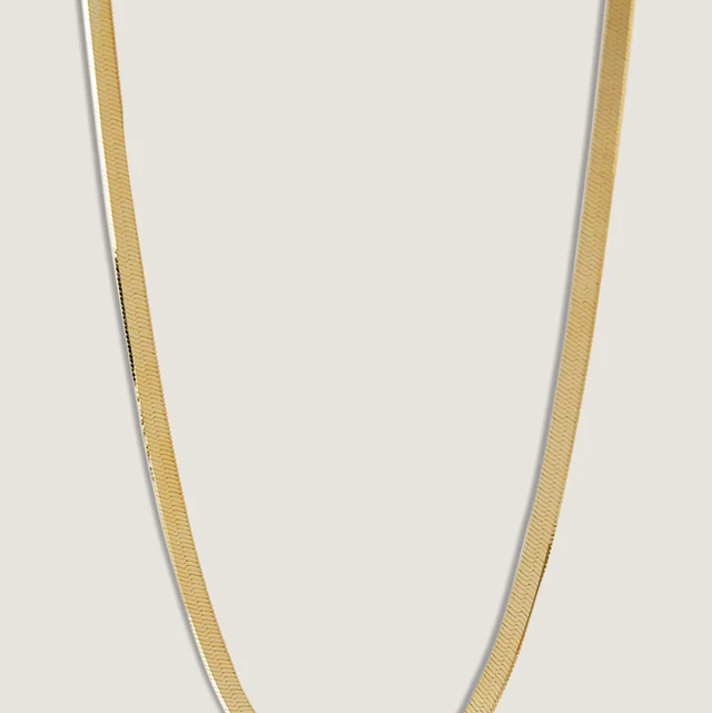 kinn_14k_gold_fine_jewelry_carter_herringbone_I_chain_1.webp