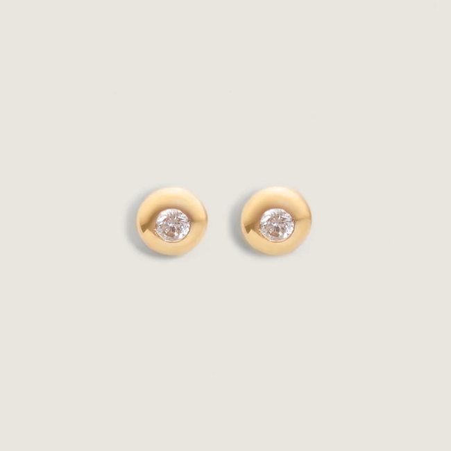 kinn_14k_gold_fine_jewelry_olivia_i_round_diamond_studs_4.webp