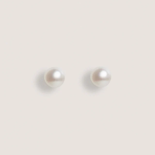 kinn_14k_gold_fine_jewelry_pearl_stud_2.webp