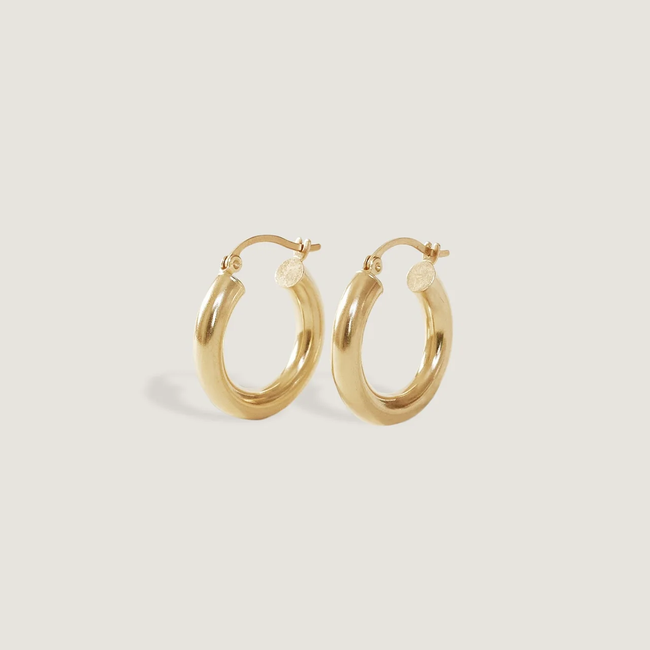 kinn_14k_gold_fine_jewelry_classic_hoop_earrings_small_1_f12d5fd9-2418-49b6-ad3b-d14dcfd2b993.webp