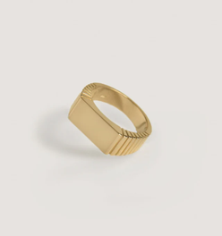 Vivian Ribbed Signet Ring