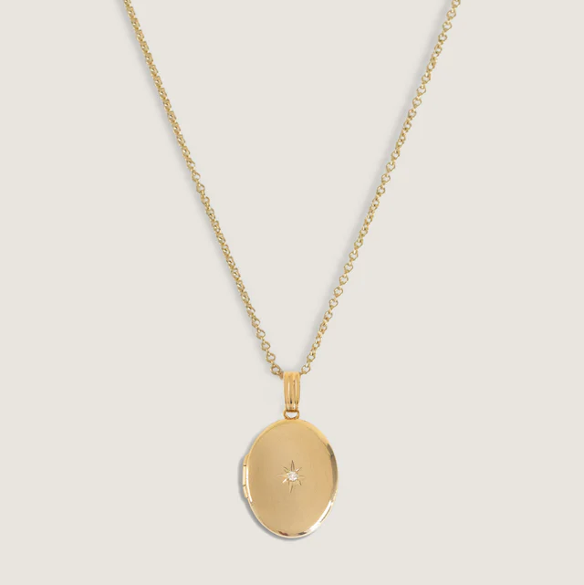 kinn_14k_gold_fine_jewerly_14k_lockets_flatlay-11_6874d6e2-9f22-48a3-a984-41867ec78f33.webp