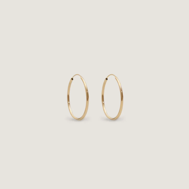 kinn_14k_gold_fine_jewelry_lightweight_hoops_medium_1.webp