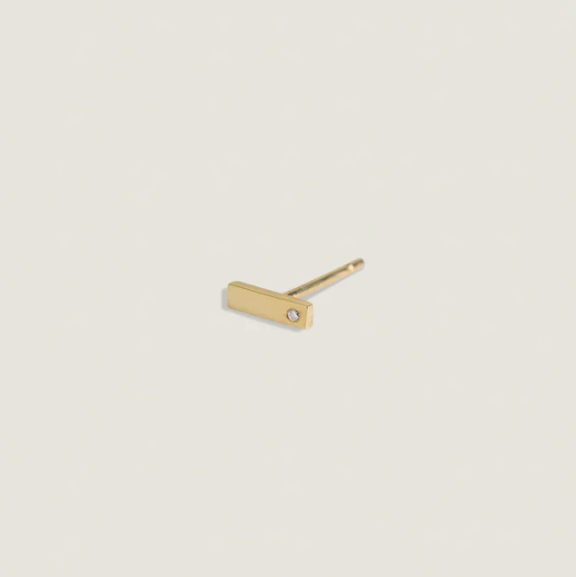 kinn_14k_gold_fine_jewelry_mothers_day_collection_nichaela_diamond_bar_stud_earrings_34_cfff0b9a-97fa-465c-be7c-b96c11364abf.webp