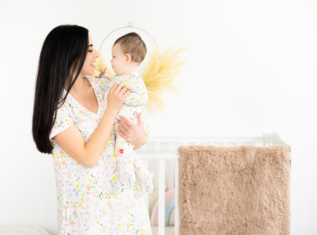 Holiday Gift Guide: New Moms