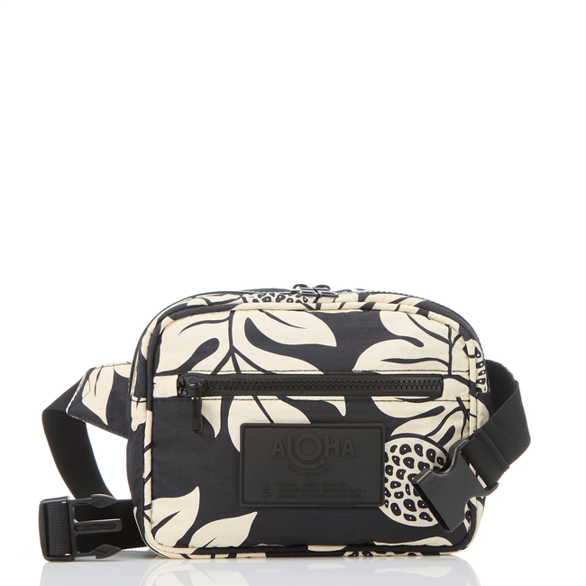 nylon_hip_holomua_sand_on_black_1.webp