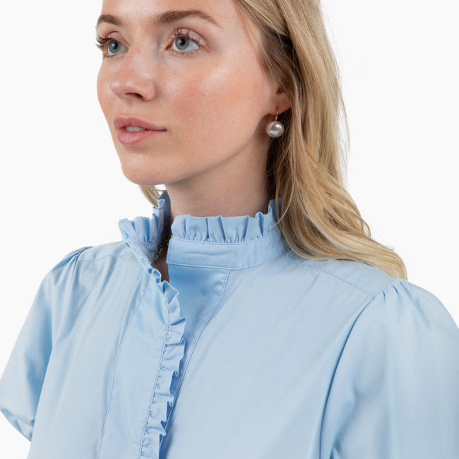 weekender_mini_ruffle_close_up.jpg