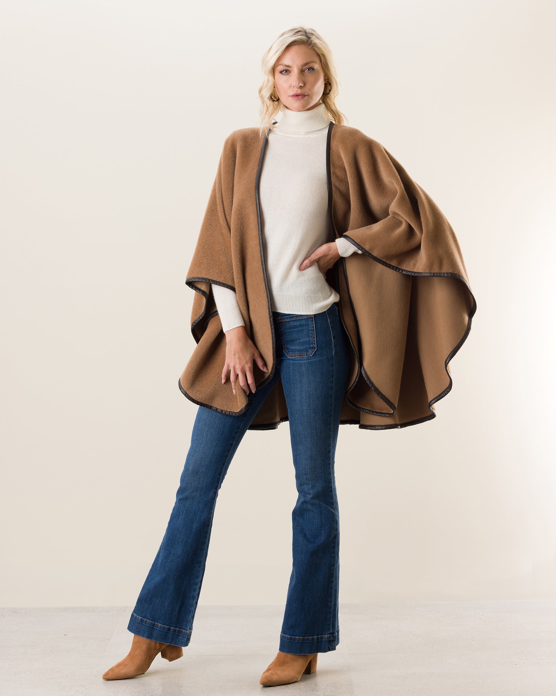 Arequipa Alpaca Cape