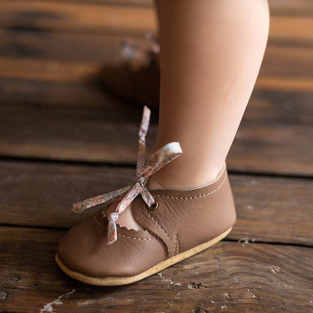 Bella Janes in Caramel