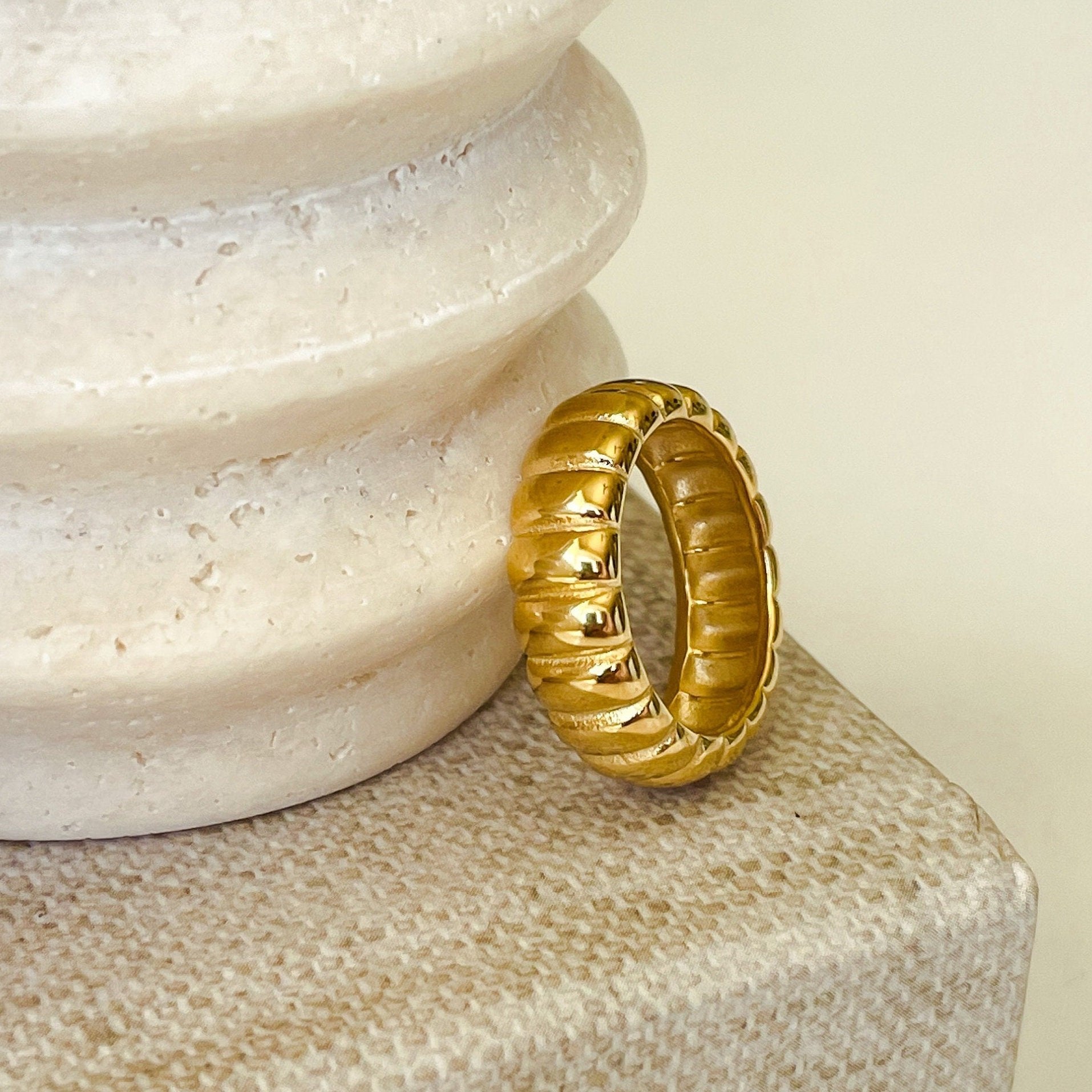 Ribbed Ring