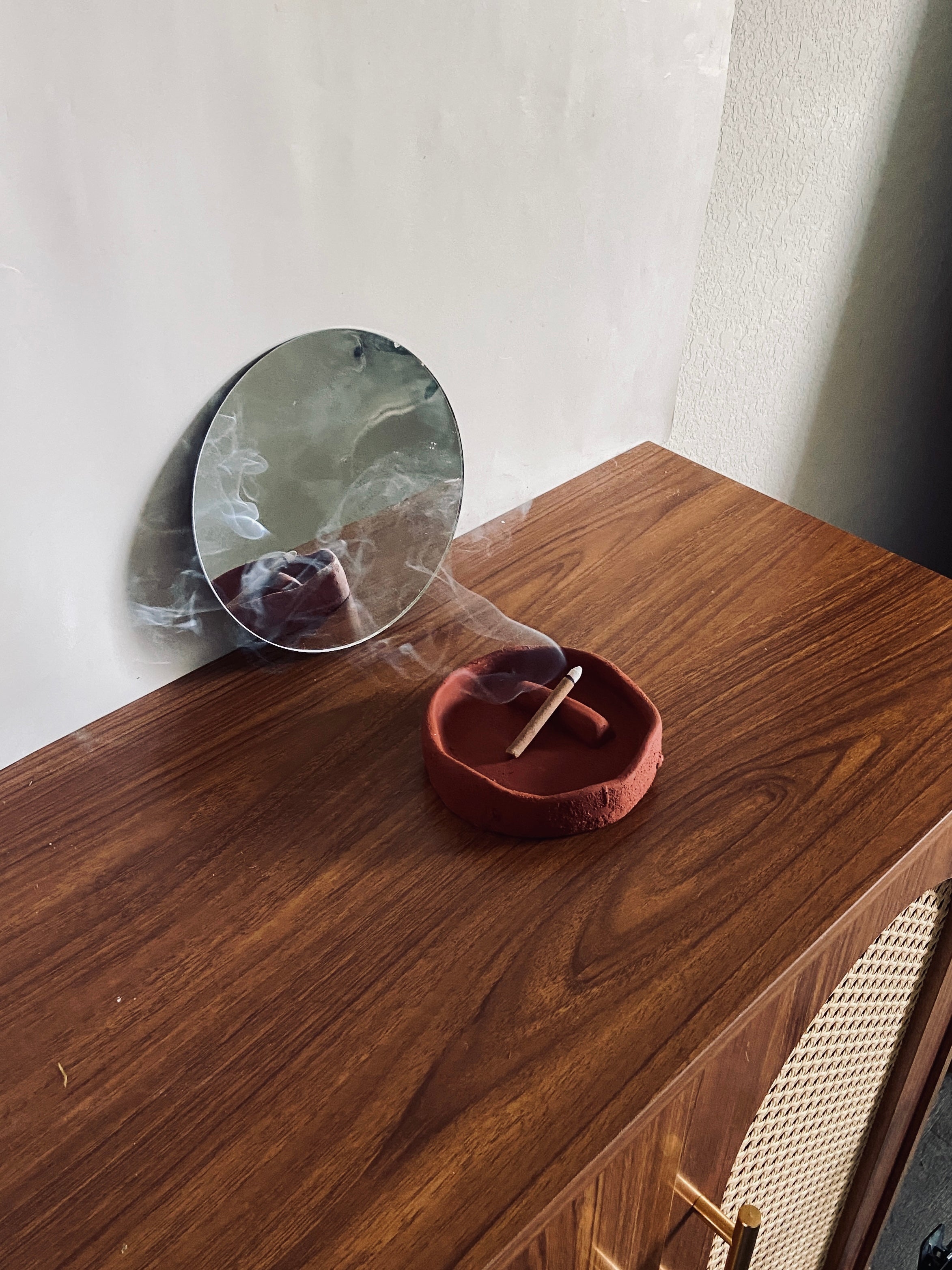 Anwụ̀rụ̀ Incense holder