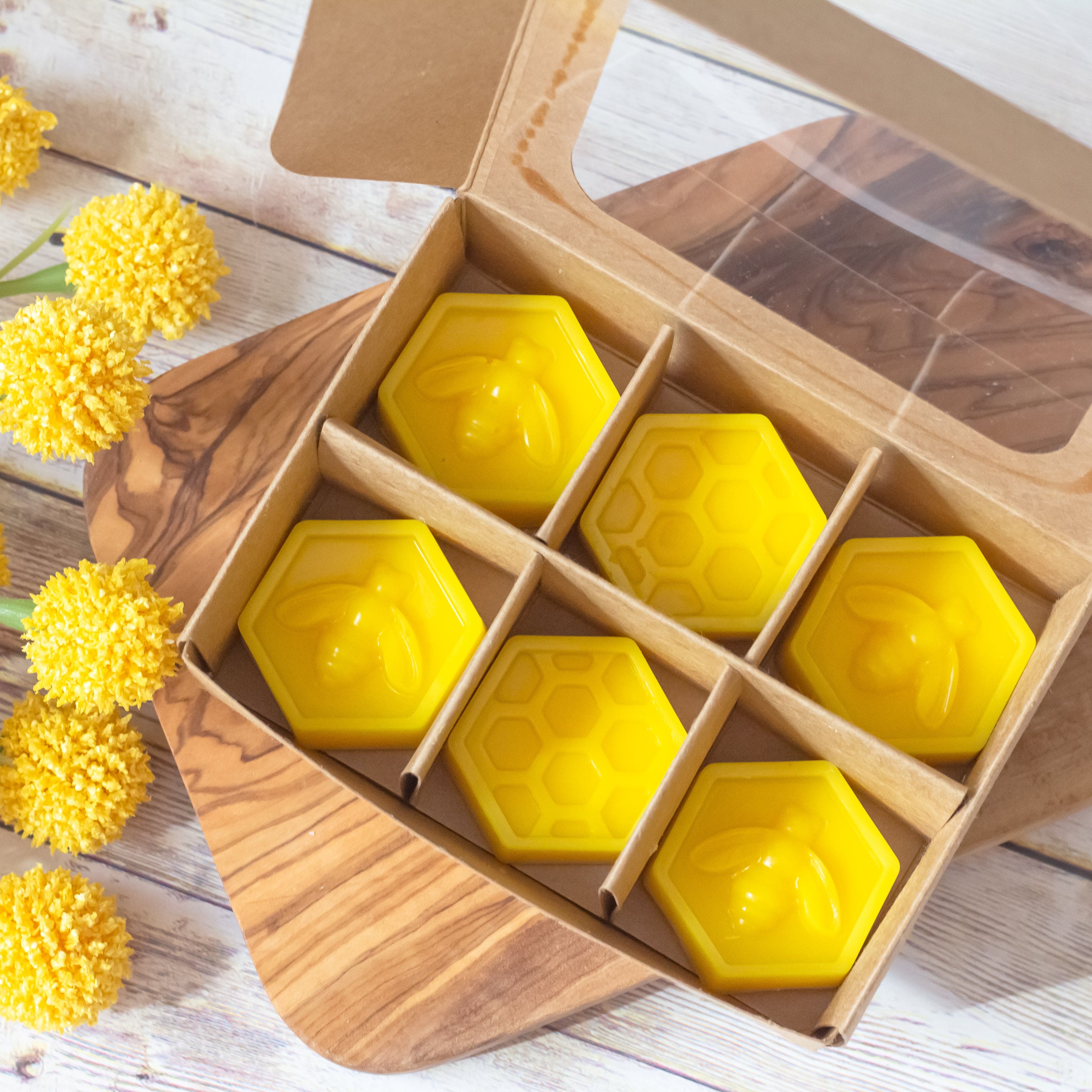 Honeysuckle Jasmine Ginger Honeycomb Wax Melts Summer Day