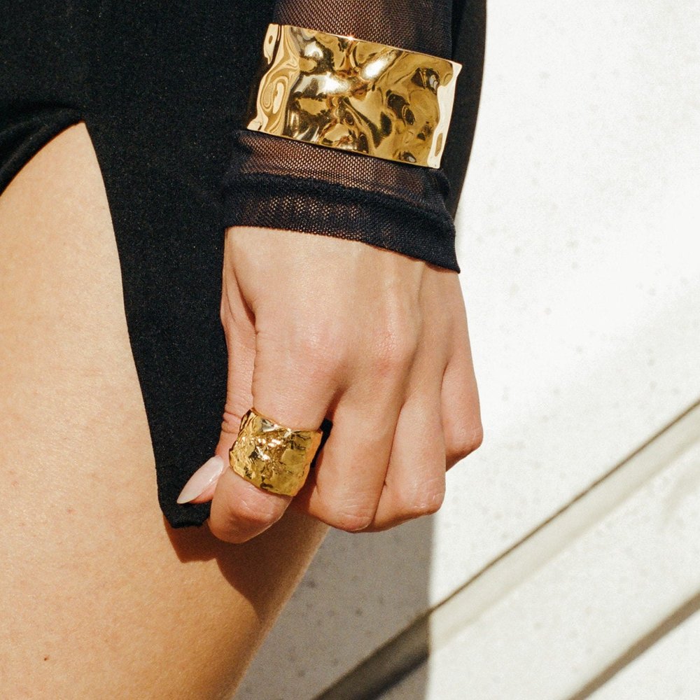 Hammered Cigar Ring
