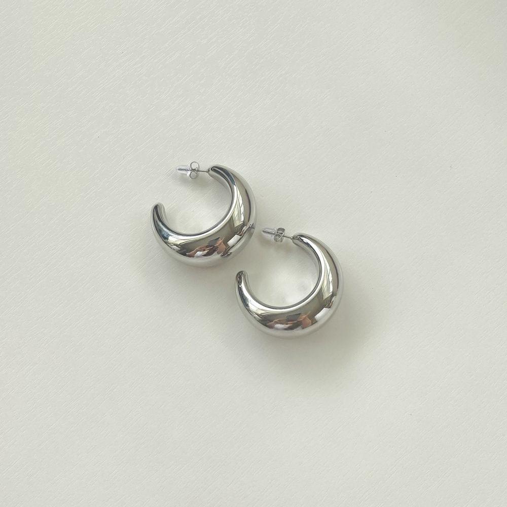 Crescent Hoops