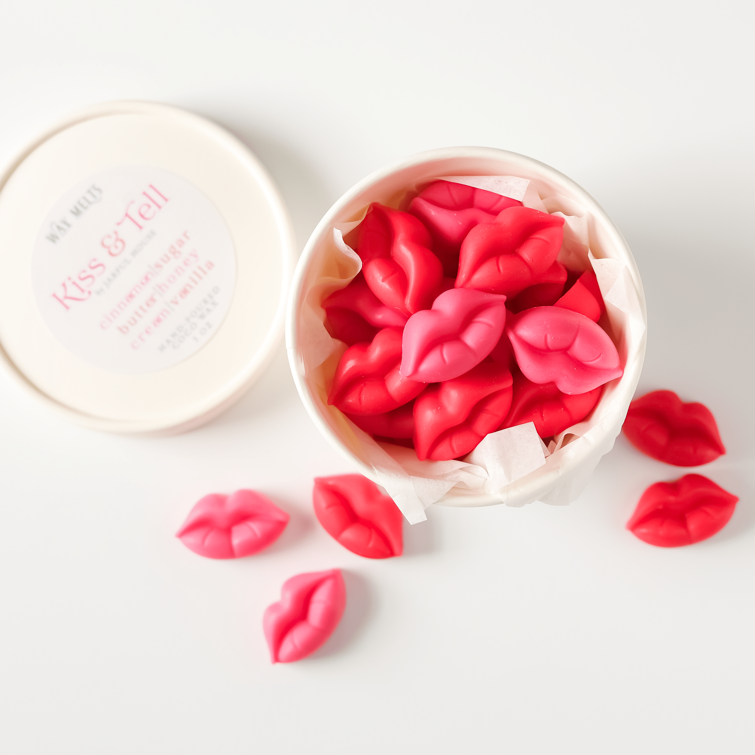 Kiss & Tell Wax Melts – Lip-Shaped, Romantic Cinnamon Vanilla Scent