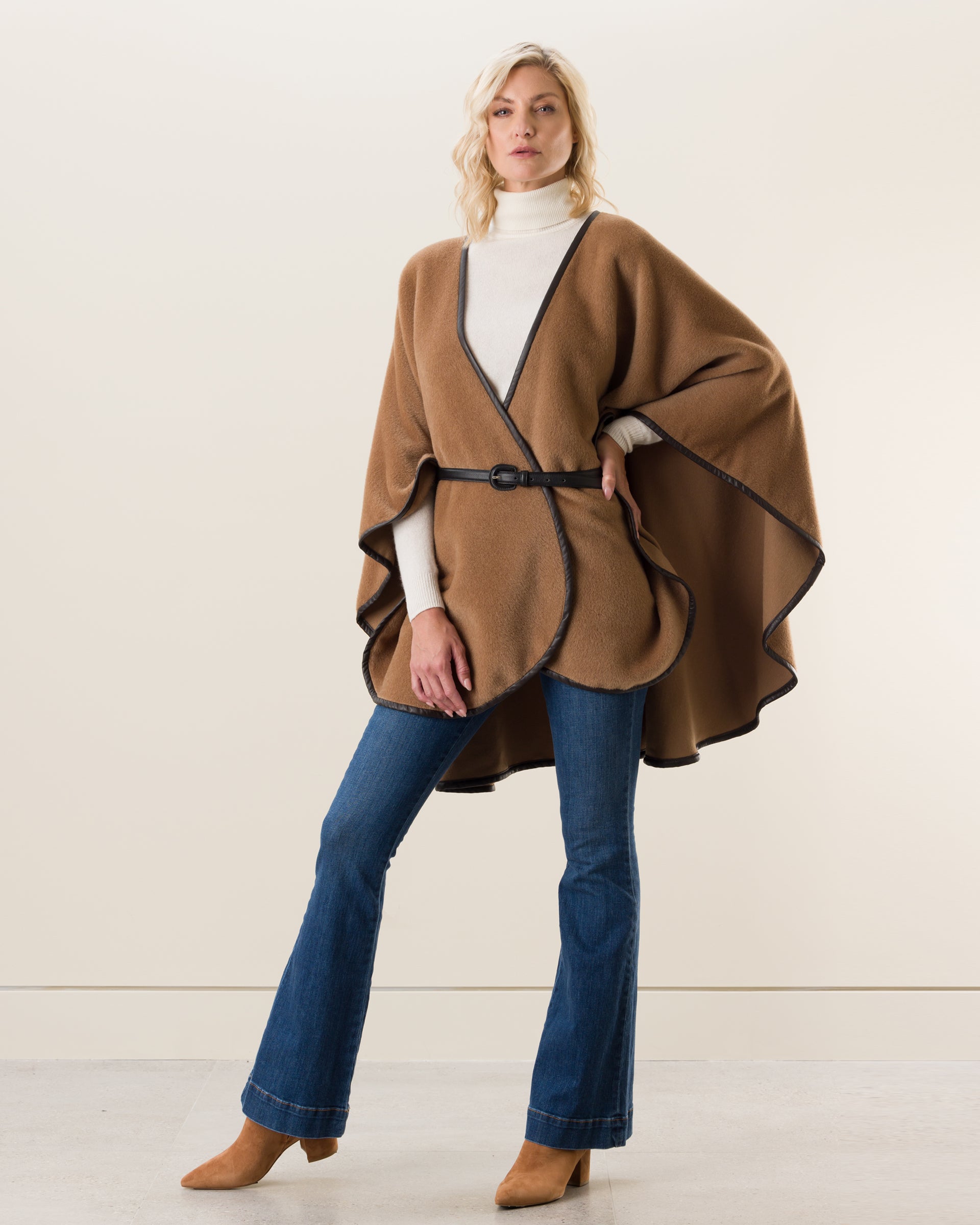 Arequipa Alpaca Cape