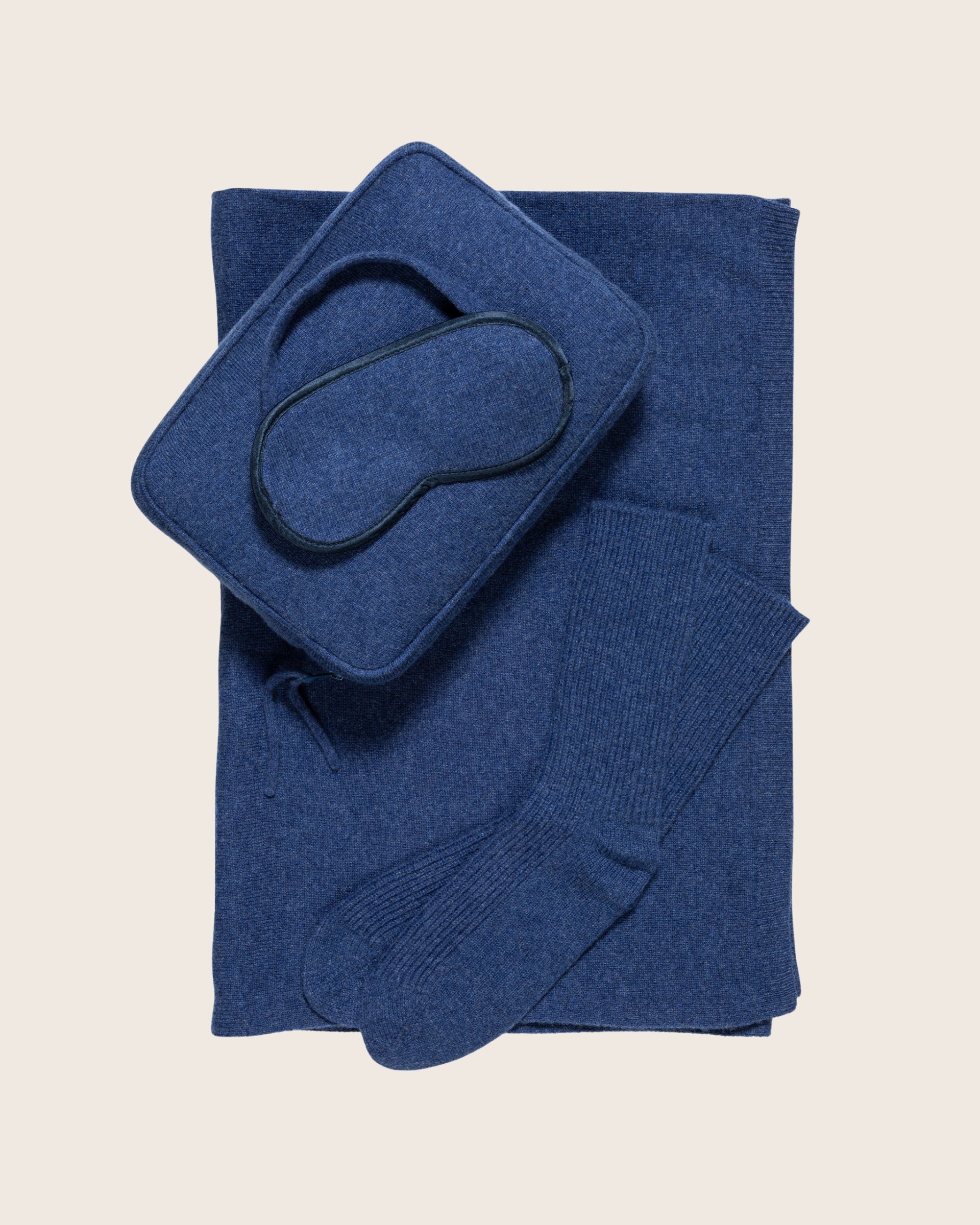 Aviano Travel Set