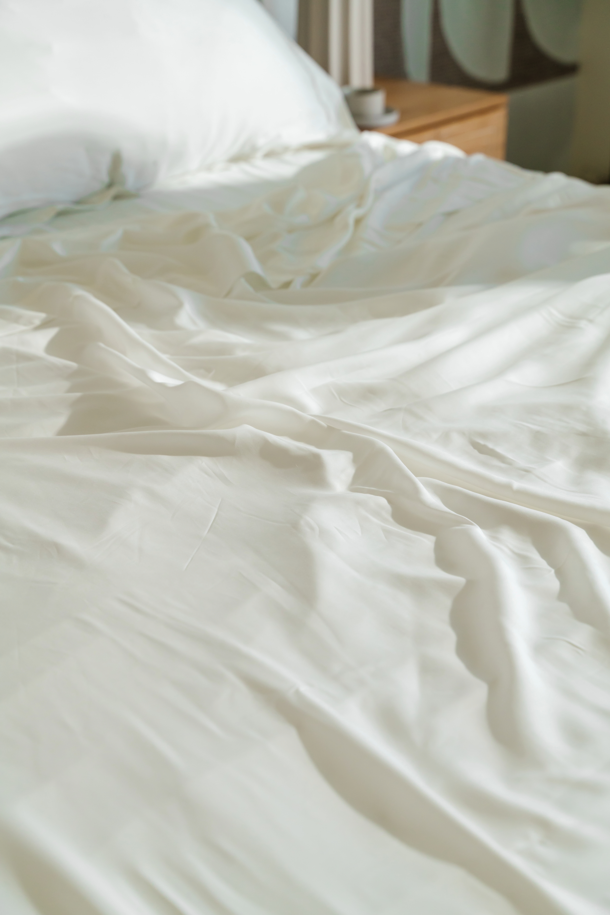 Sateen Sheet Set in Ivory White