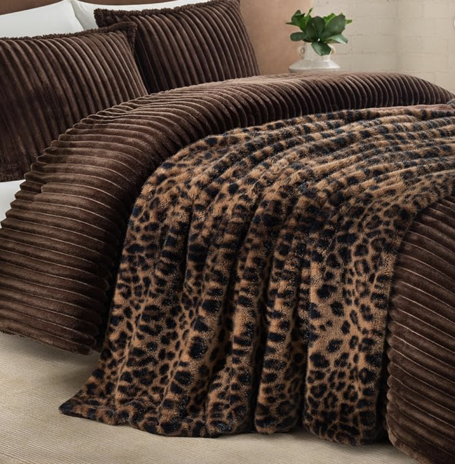UGG Everett Throw Blanket